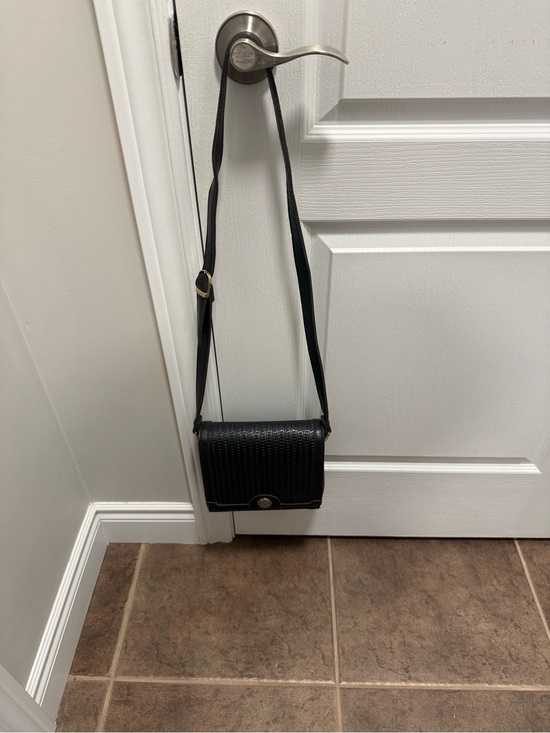 Cornell Handbags - Vintage Cornell Classic Black Woven Crossbody Bag with Adjustable Strap